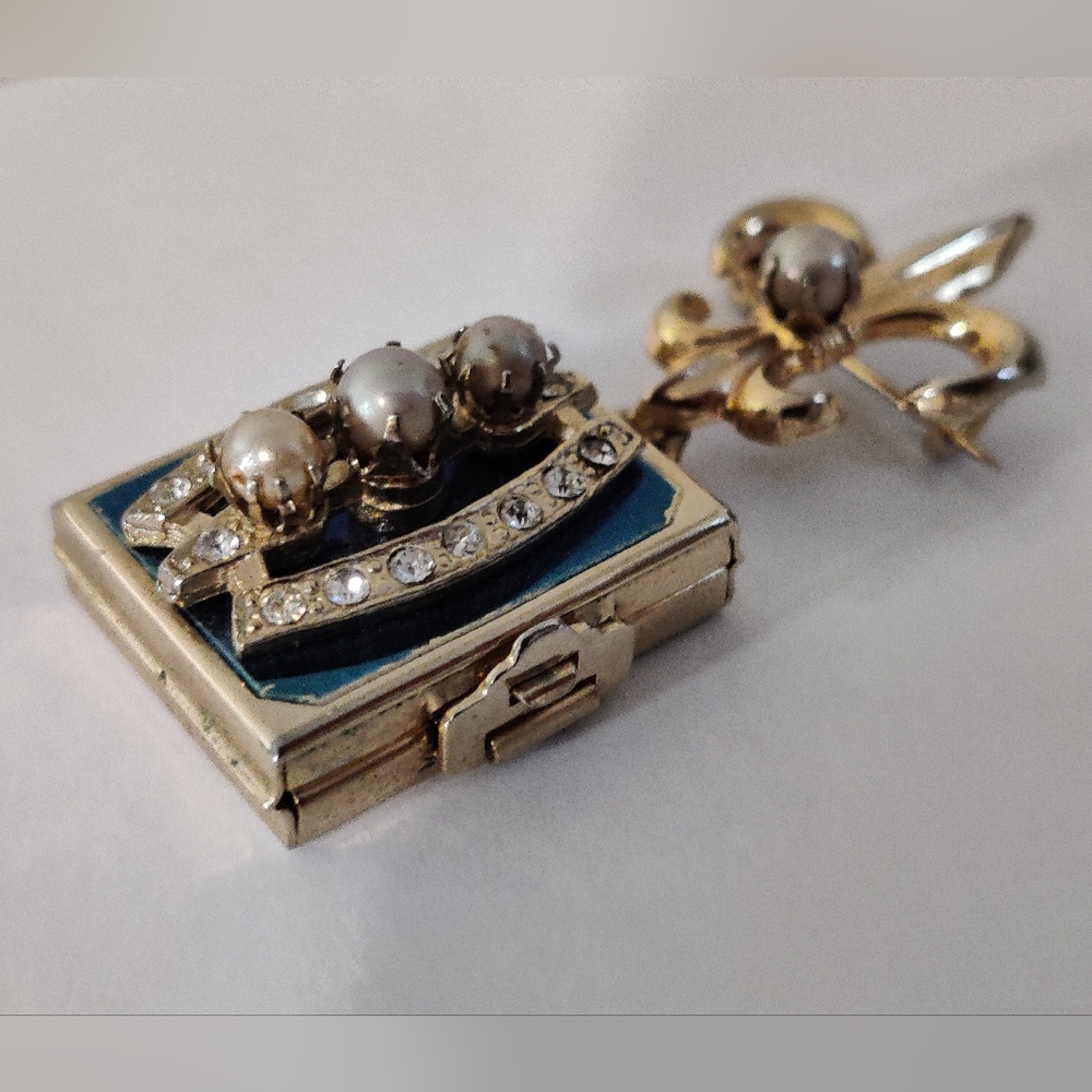 Vintage 4-Photo Locket Victorian Style Chatelaine Brooch - Picture 12 of 16